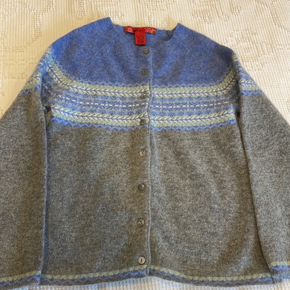 Skyr Scandinavian child’s sweater - Picture 3 of 4